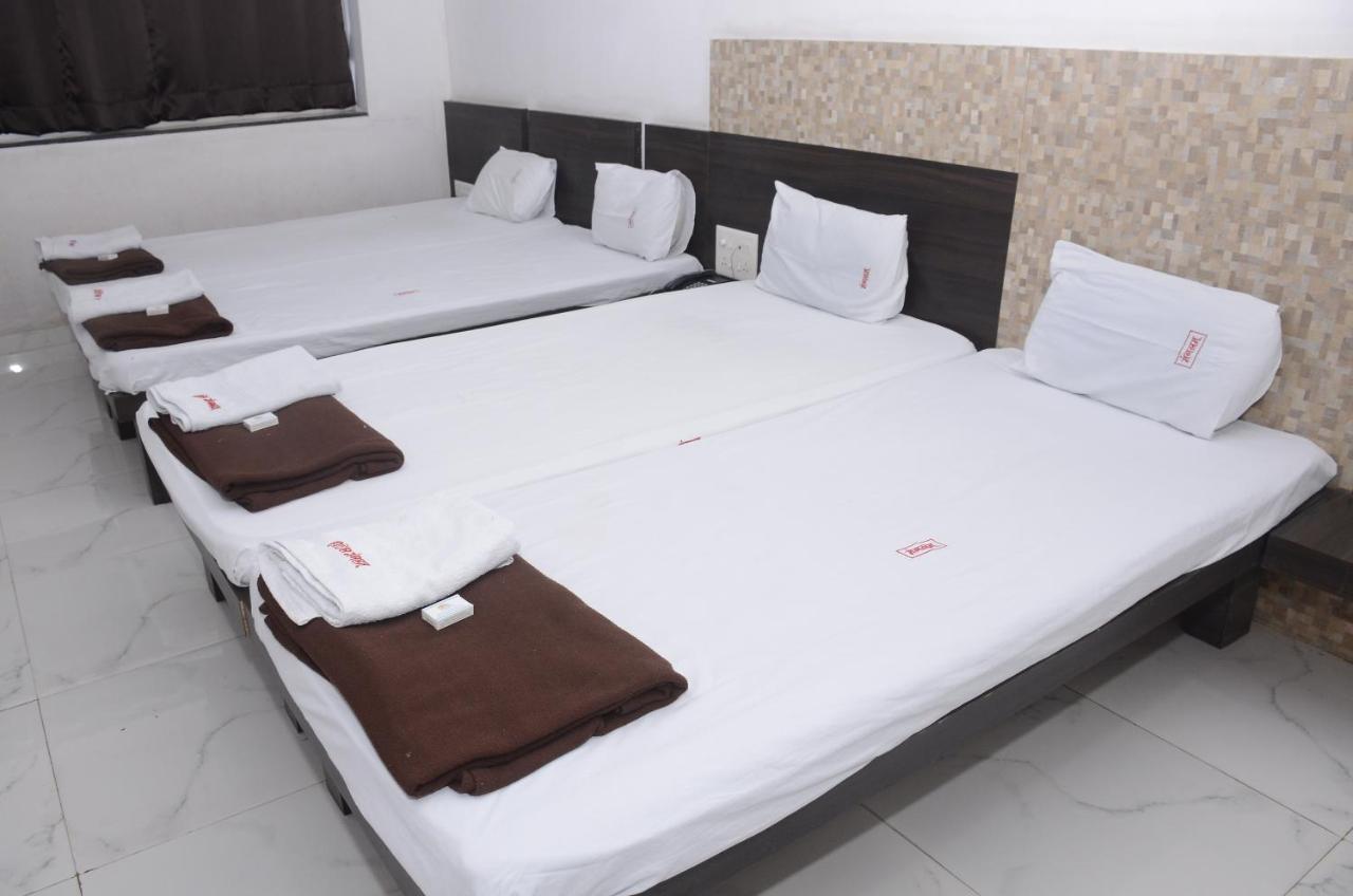 Hotel Mangalam Kurandvad Luaran gambar